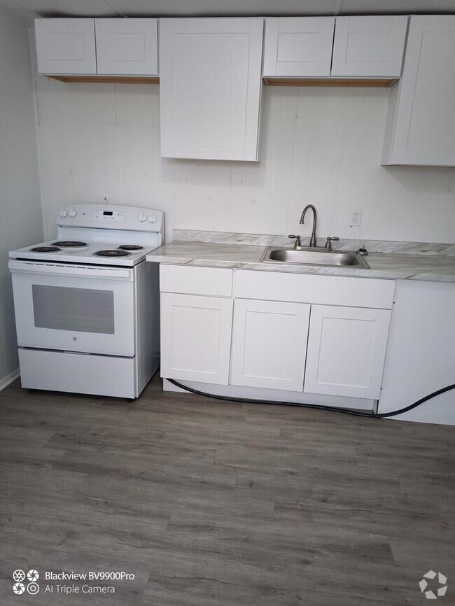 Building Photo - 605 N Hayes Ave Rental