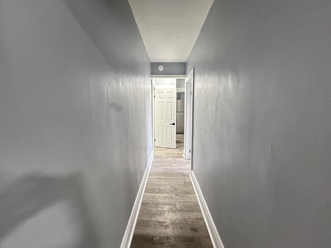 Photo - 831 Main St E Unit 2