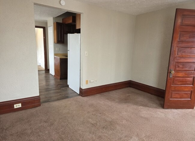 Photo - Cozy One Bedroom Apartment in Racine Unit 2 - UPPER #2