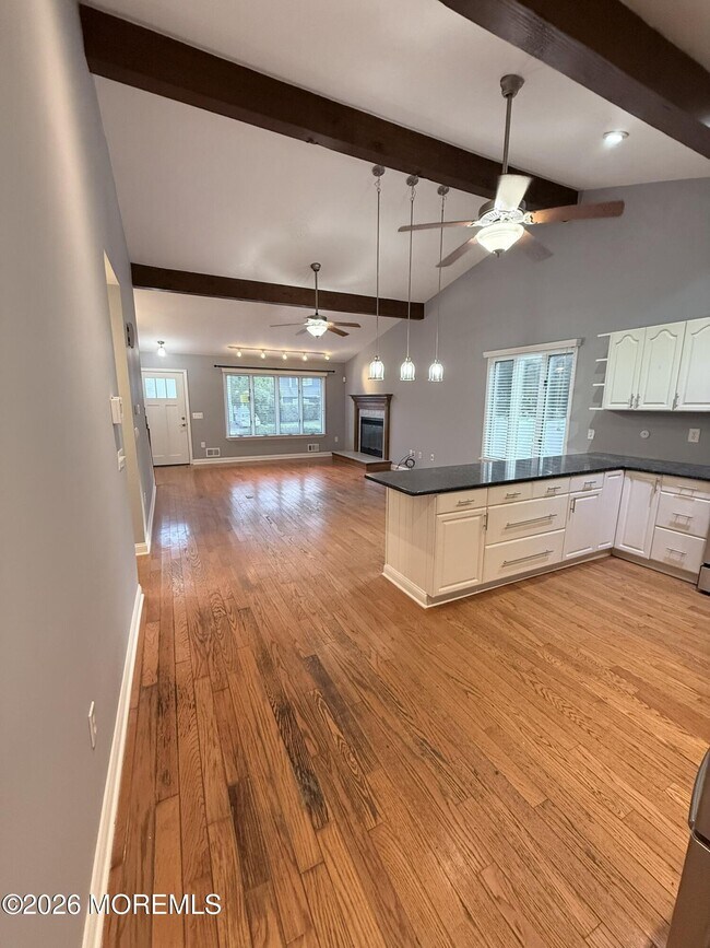 406 Cedar Dr