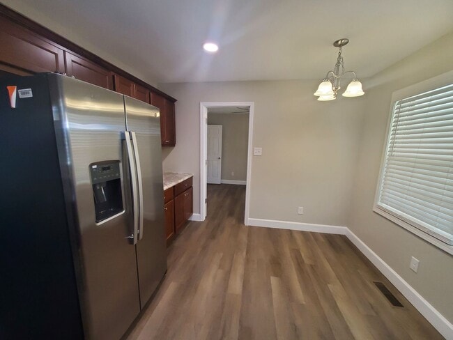 Photo - 1208 Hillsboro St