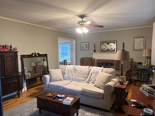 Photo - 145 Holmes Ave