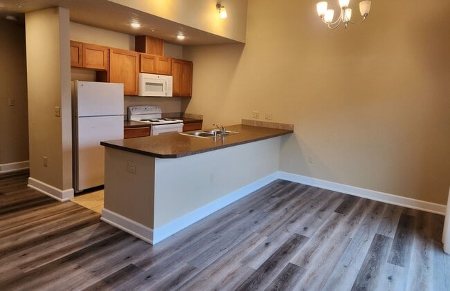 Photo - Cedar Crossing Apartments