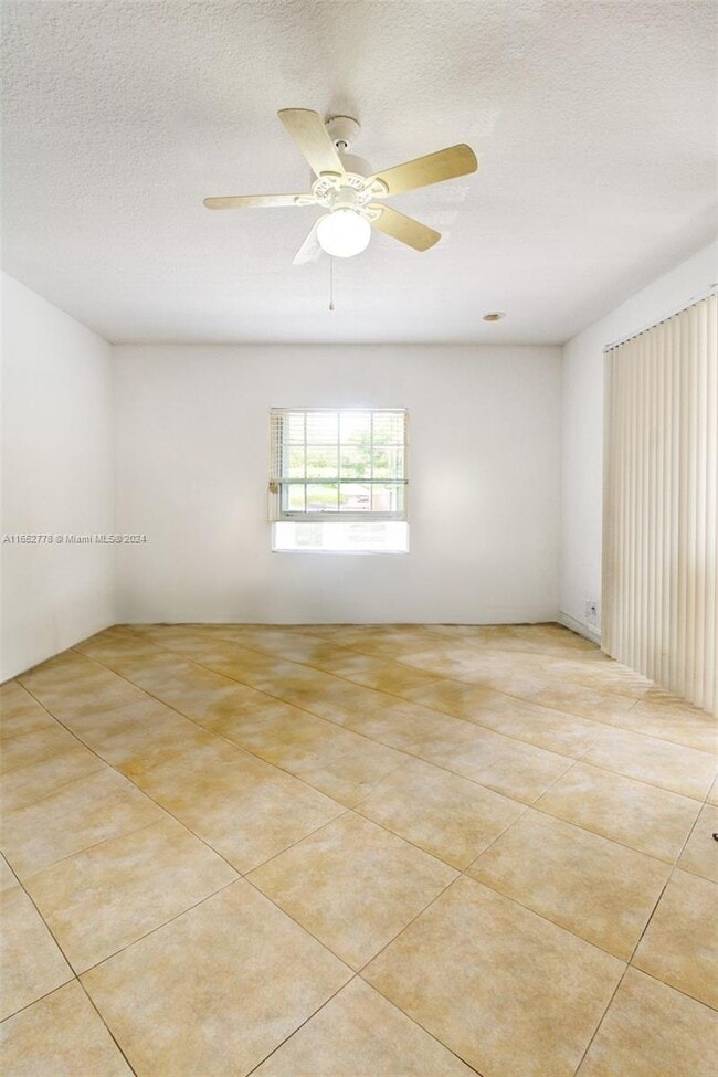 Building Photo - 6130 W 19th Ave Unit 4 Rental