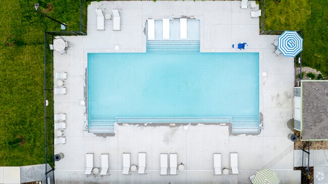 Pool - Jefferson Landing