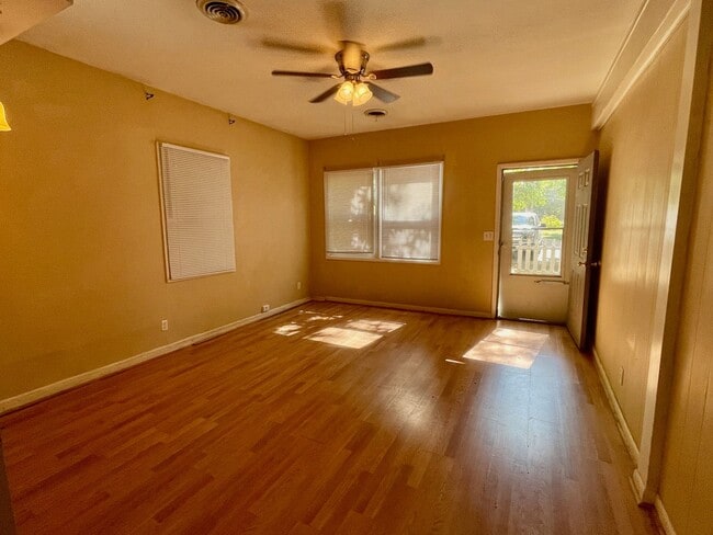 Photo - 1645 E Cherry St