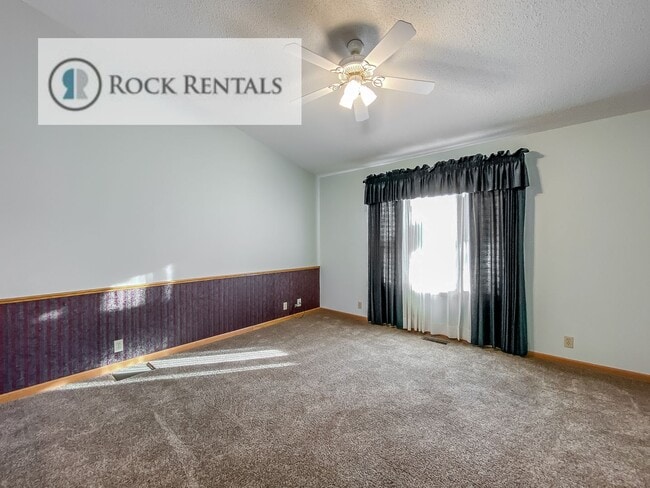 Photo - 14 Des Moines Ave Unit 14 Des Moines Apt A