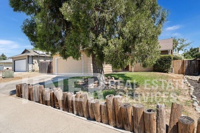 3233 Oriole Way