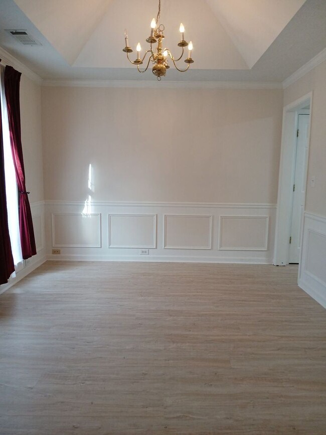 Photo - 578 Summerbrooke Ct