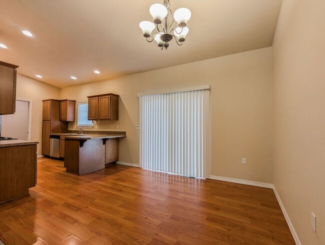 Photo - 4922 109th St NE Unit B