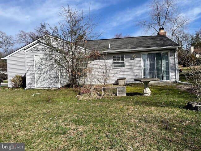 Photo - 2095 Edinburgh Ct House