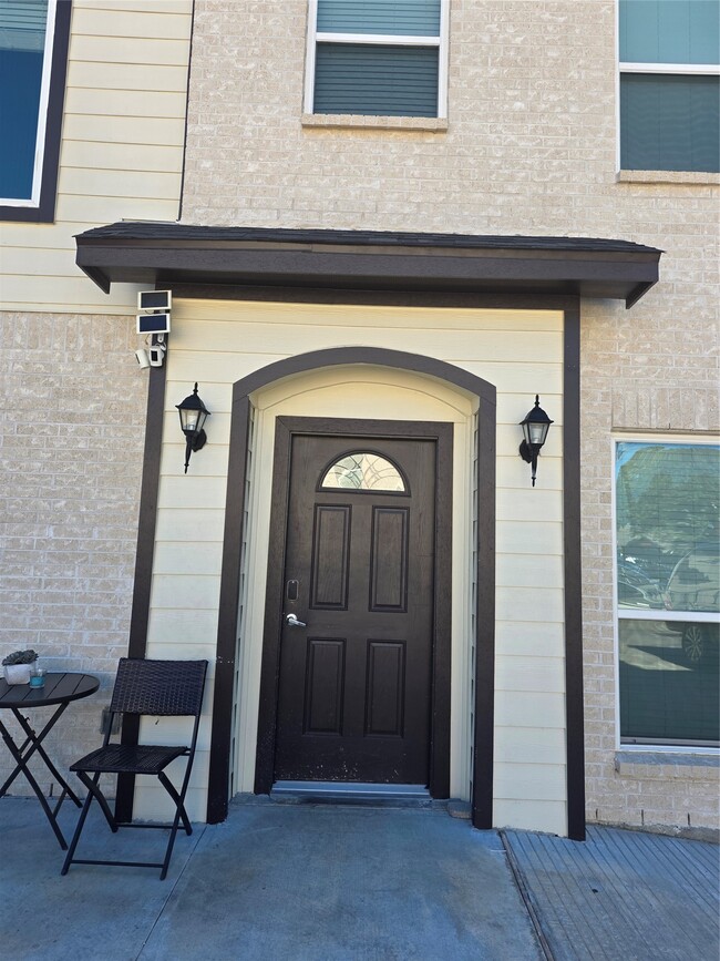 Photo - 7823 Gladstone St Unit B3