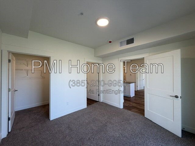 1652 N Main St Unit 101