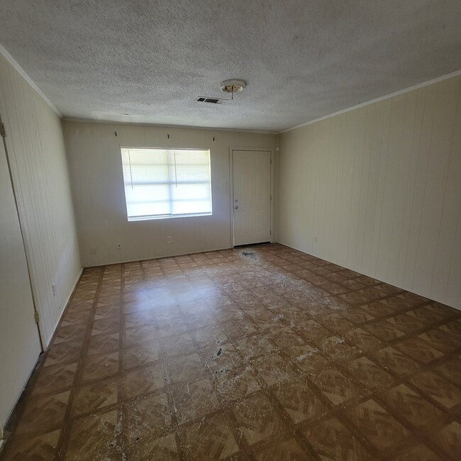 Photo - 200 Blackwood Dr