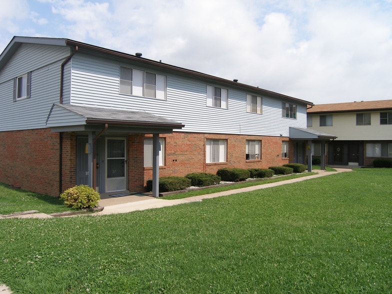 Rocwood Apartments For Rent in Wood River, IL