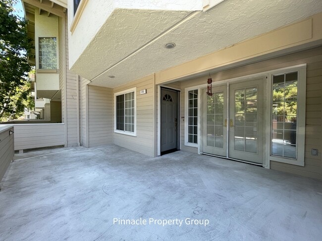 Photo - 711 Hibiscus Pl