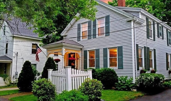 Building Photo - 14 Hudson St