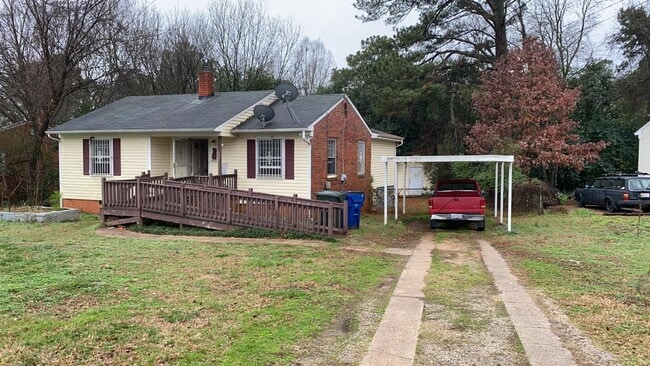 Photo - 422 Lamont St