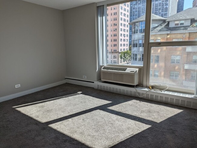Photo - 5600 N Sheridan Rd Unit 5A