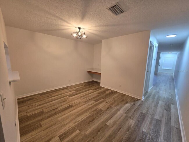 Photo - 259 Castlekeeper Pl