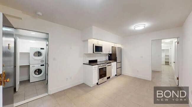 Building Photo - 166 E 90th St Unit LL Rental