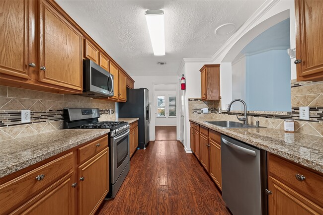 Photo - 9323 Eaglewood Shadows Ct