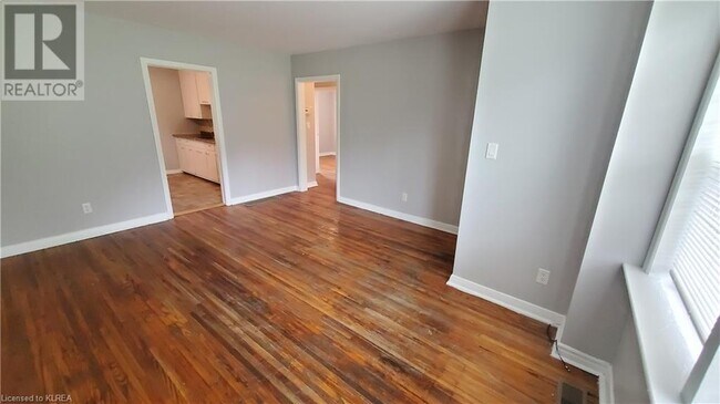 Photo - 1247 Clonsilla Ave Unit B