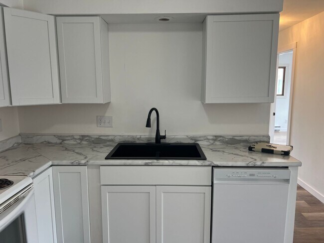 Photo - 915 Genrich St Unit 4