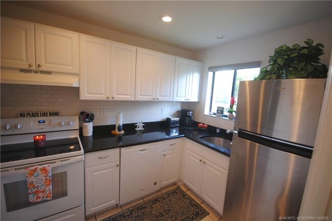 Photo - 5333 SE Miles Grant Rd Unit I104