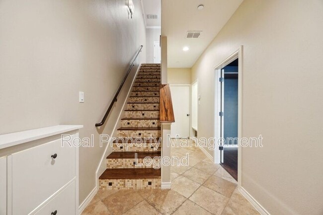 Photo - 15810 Breedlove Pl