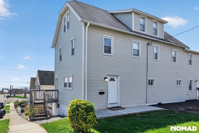 Photo - 54 Dawson Ave