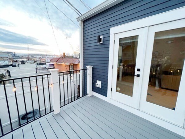 Photo - 360 Meridian St Unit 3