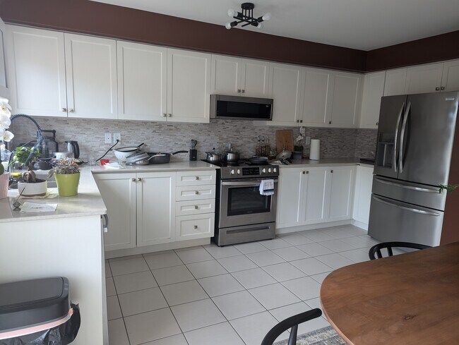 Photo - 57 Padbury Trl