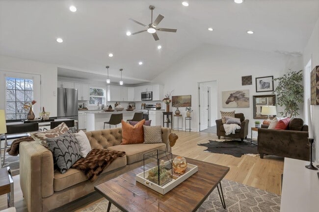 Photo - 4075 Gun Barrel Rd NE