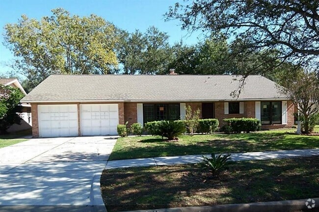 Building Photo - 8711 Hinman St Rental
