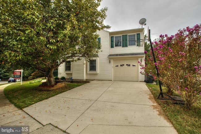Photo - 5820 Silchester St