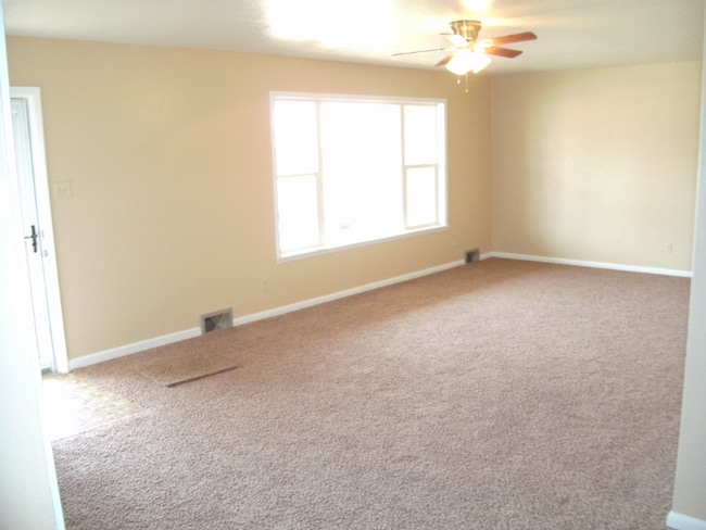 Photo - 2300 N Thornton St