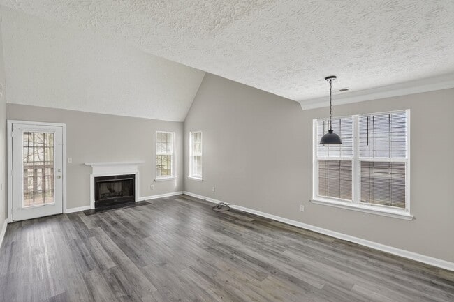 Gran sala de estar - 1029 Plantation Way NW