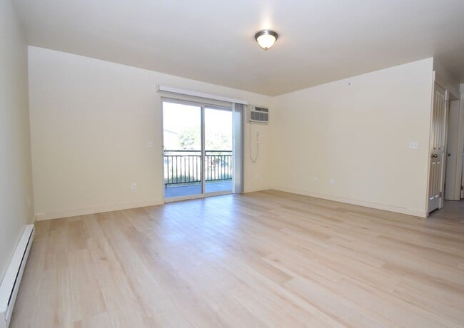 Photo - 807 W Villard St Unit 19