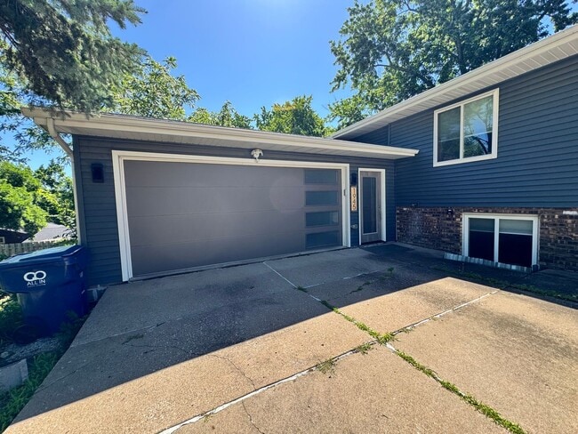 Photo - Coming Soon!!! Beautiful 4 bedroom 3 bath home in Bettendorf