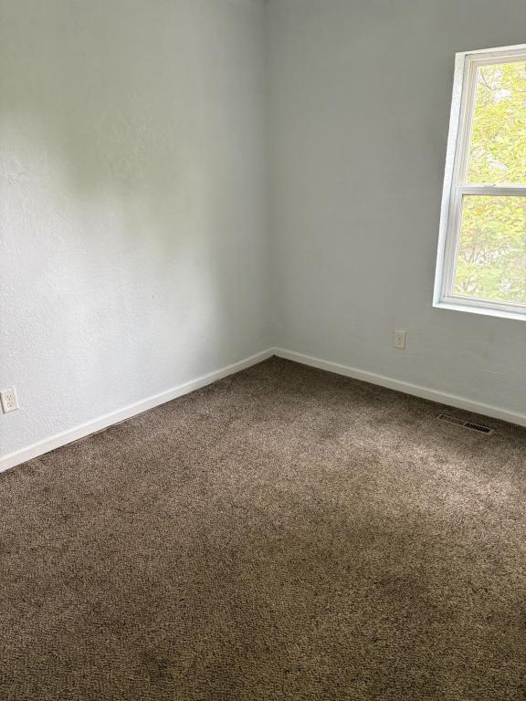 Photo - 703 W 5th St