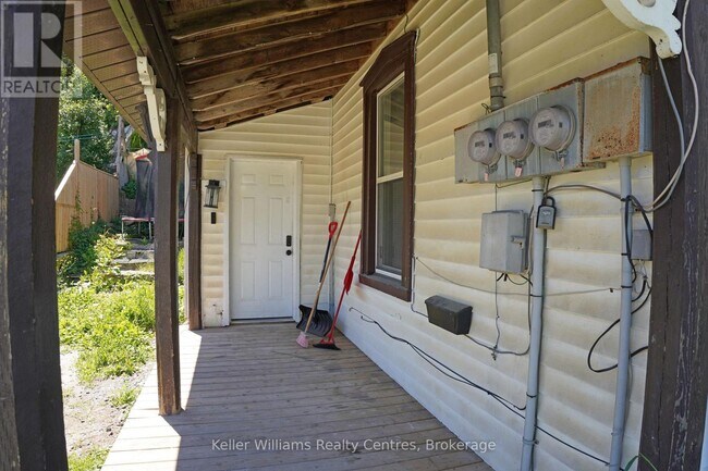 Photo - 726 Berford St
