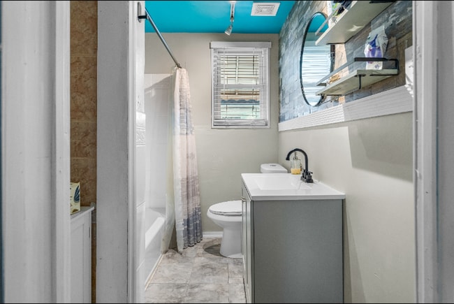 Photo - 505 Bayside Dr