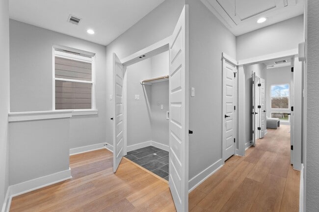 Photo - 4210 McKinley St