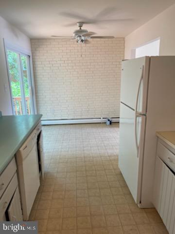 Photo - 14235 Caroline St