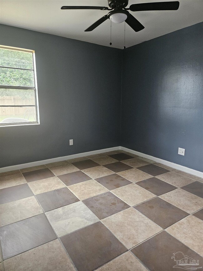 Photo - 2605 Talbert St
