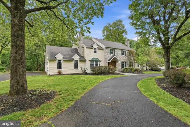Building Photo - 1316 Heller Dr