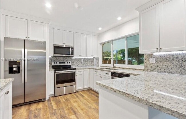 Photo - 17220 SW 83rd Ct