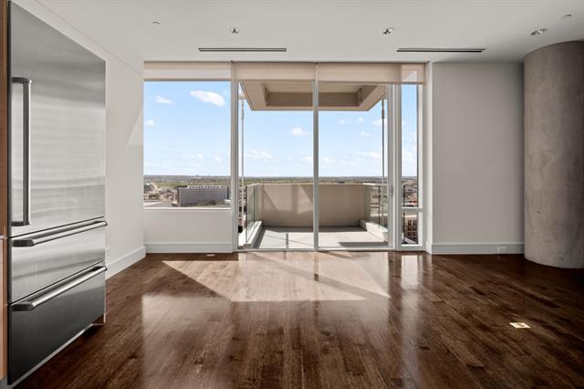 Photo - 2408 Victory Park Ln Unit 1131