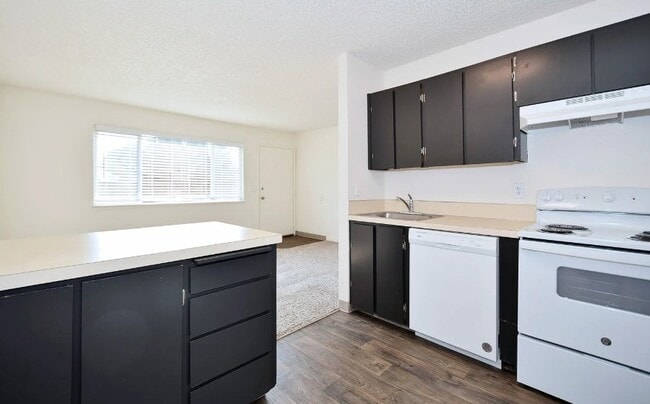 Photo - 3027 SE 20th Ave Unit 3027
